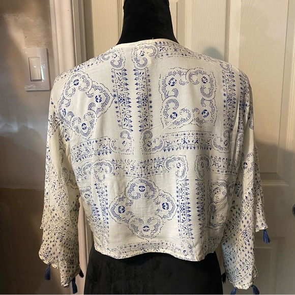 Surf Gypsy Cropped Tie Shirt Flowy Deep V-Neck Tassels 3/4 sleeves Boho Top - Picture 7 of 10